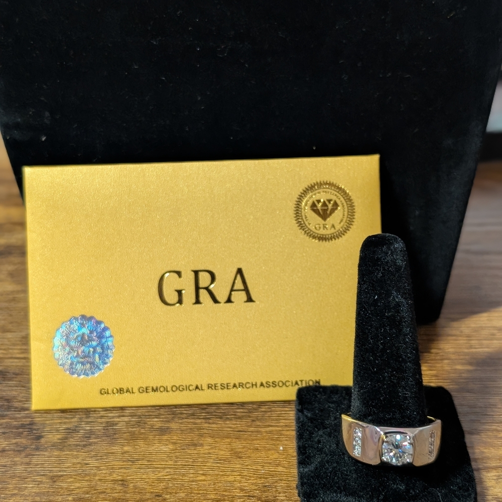 Elegant Silver Ring with Large Gemstone